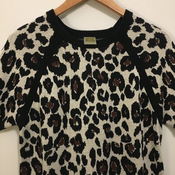 Leopard Print Cotton Knit Short Sleeve Sweater - Picture 3 of 11